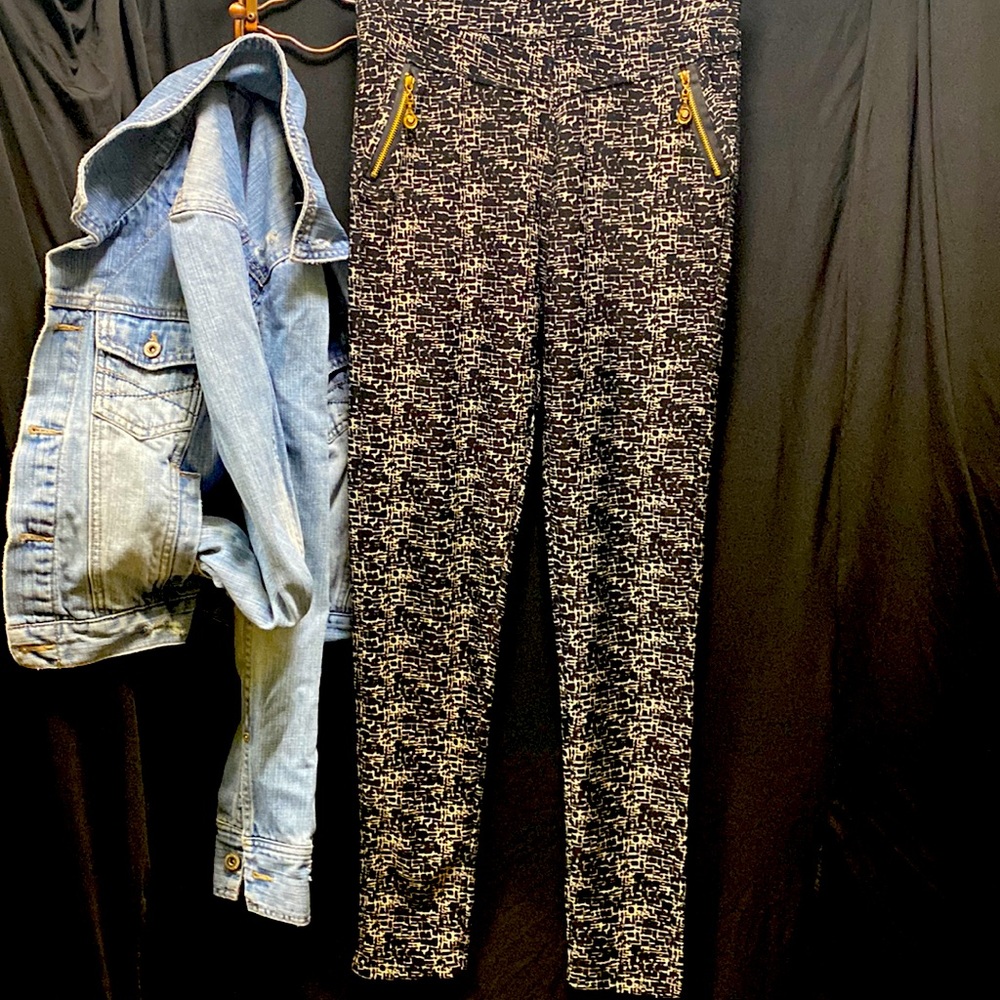 Cute black and gray leggings